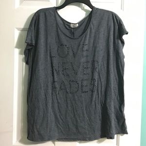 Old Navy T-shirt